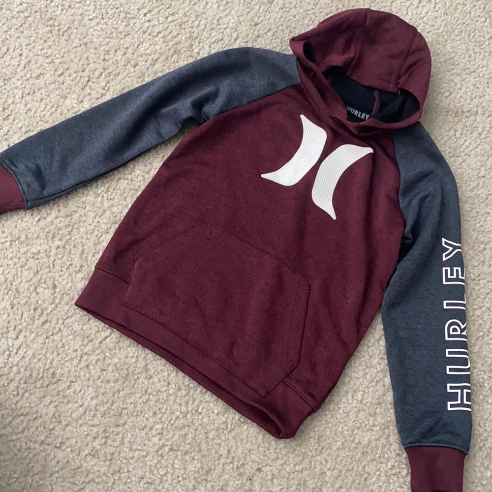 🛍Size 6 Nike Dri-Fit Hurley sweater